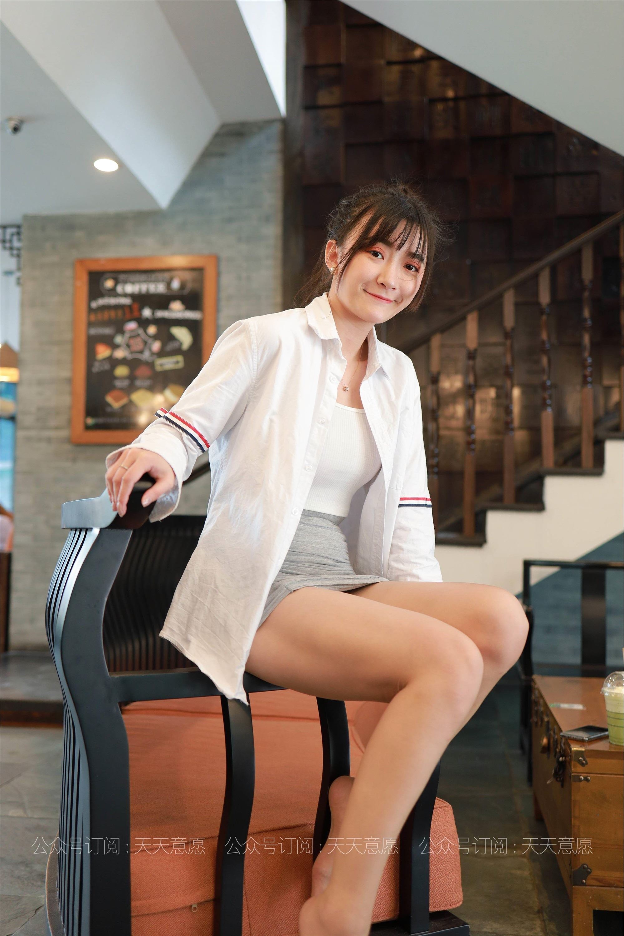 IESS异思趣向 - 模特：秋秋《性感包臀裙》